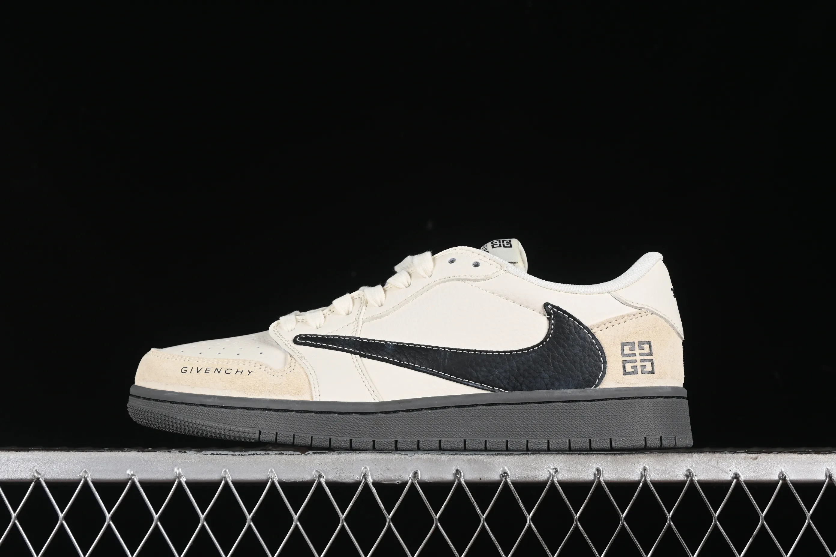 All categories Air Jordan Jordan series basketball shoes Air Jordan 1 Low High-end customized low-top sneakers Travis Scott x Fragment Design x Air Jordan 1 Low OG SP AJ1 Joe 1 Givenchy joint-milk black bottom low-top cultural casual sneakers CF3688-030